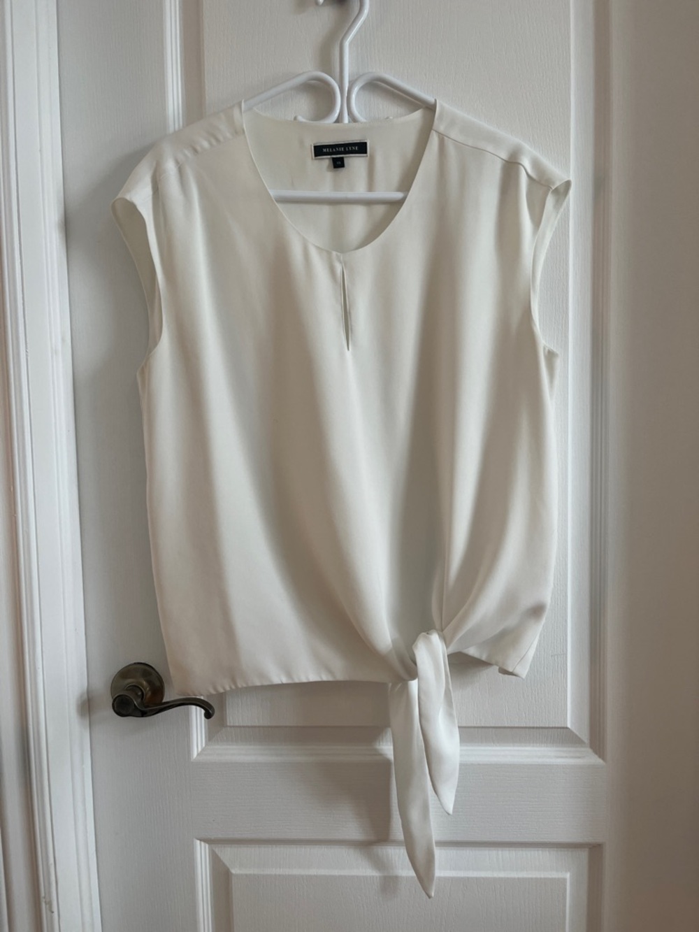 Modern Tie-Hem Cap Sleeve Blouse in Ivory